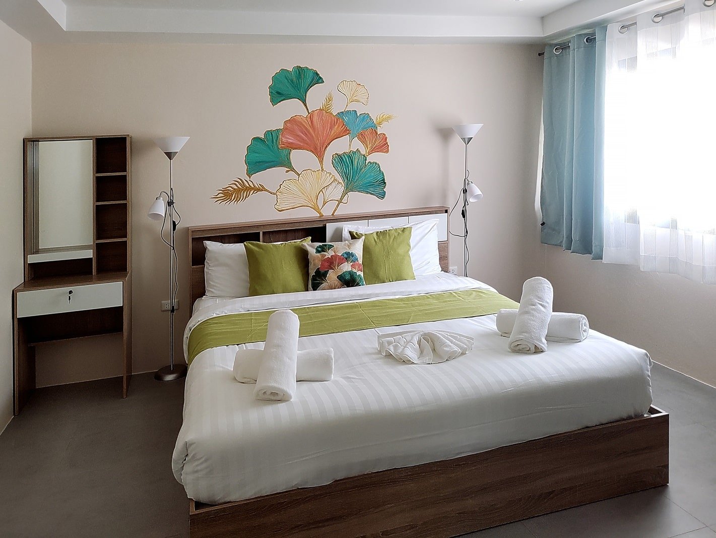 #4 Family room with Terrace